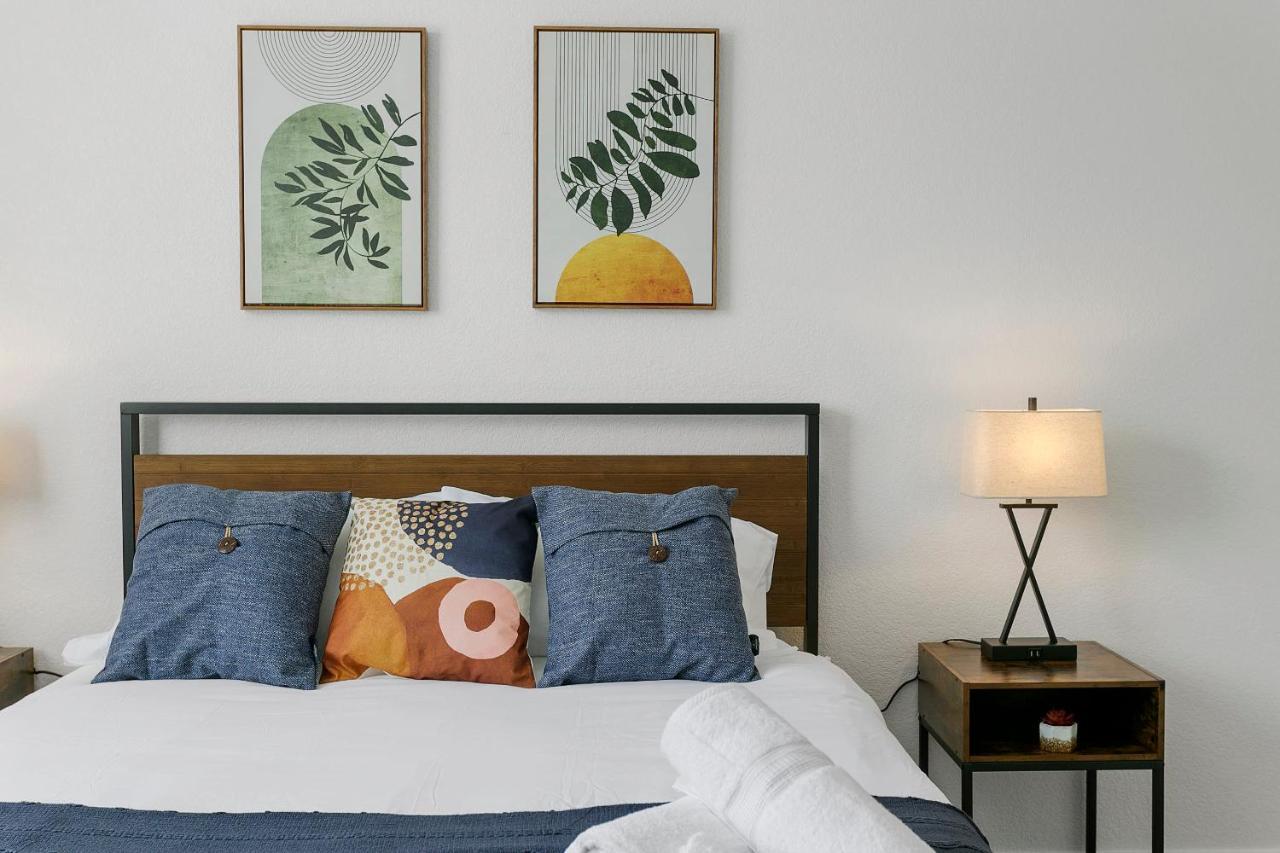 Cozysuites Glendale By The Stadium With Pool 03 Εξωτερικό φωτογραφία